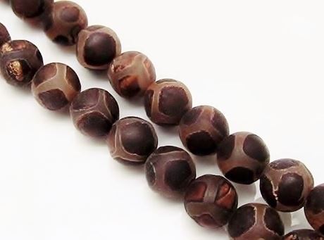 Picture of 10x10 mm, round, gemstone beads, agate, Tibetan style, deep brown on white, frosted