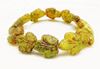 Image de 16x14 mm, perles de verre pressé tchèque, feuille d'érable, panaché de vert mousse, mat, finition picasso