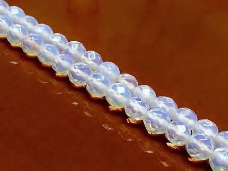 Image de 6x6 mm, perles rondes, pierres gemmes, opalite ou quartz opale, à facettes