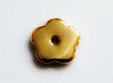 Picture of 1.9x1.9 cm, pendant, Greek ceramic daisy, gold-metalized