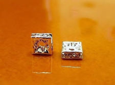 Afbeeldingen van 8x8mm, strass squadrel, kralen in messing, kristal-verzilverd, 20 stuks