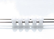 Afbeeldingen van 5x2.5 mm, SuperDuo kralen, Tsjechisch glas, 2 gaatjes, krijtwit, ondoorzichtig, mat