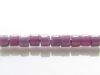 Image de Perles de rocailles cylindriques tchèques, taille 10, opaque, blanc craie, violet améthyste métallique, lustré, 5 grammes
